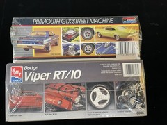 AMT 1995 Dodge Viper RT/10 /Monogram 1:24 Plymouth GTX Street 2’n1 Model Kit