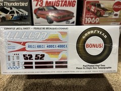 MPC 1970 Pontiac GTO Super Stocker Series Model Kit Retro Deluxe 1/25 Scale