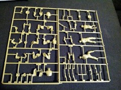 1/35 Esci 5009 Partisans Resistance Group French Polish Soviet Model