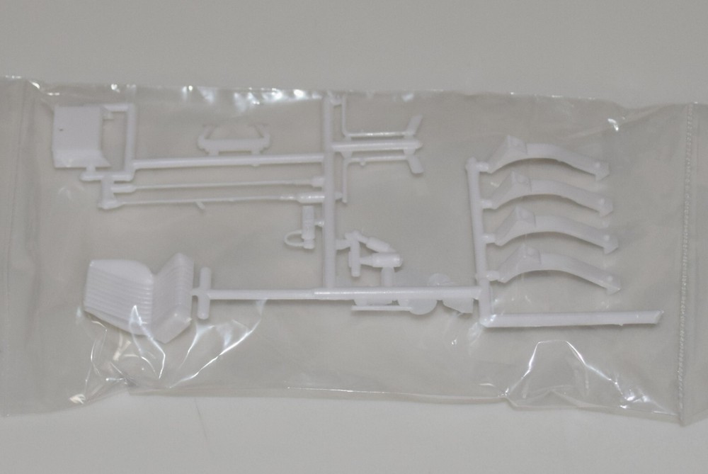 AMT KENWORTH CONVENTIONAL W-925 1021/06 ⭐PARTS⭐ AIR RIDE SEAT ASMBLY+MORE 1:25