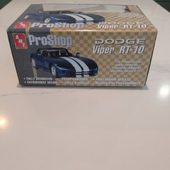 AMT PRO SHOP DODGE VIPER RT-10 1/25 SCALE MODEL KIT NEW