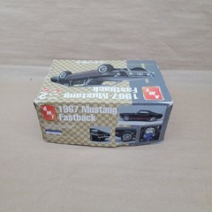 AMT 1967 Ford Mustang Fastback 2005 Model Car Kit 1:25 Scale #31635 Sealed Bag