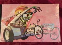 ~WEIRD OHS DIGGER THE WAY OUT DRAGSTER FACTORY SEALED MODEL KIT 16001 HAWK 2006~
