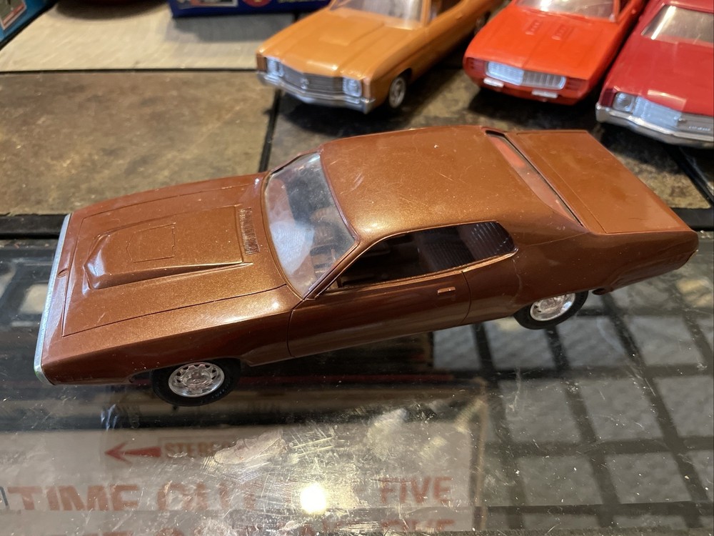1971 Plymouth roadrunner promo amt Brown 1:25 Scale Model Car Rare Missing Seat