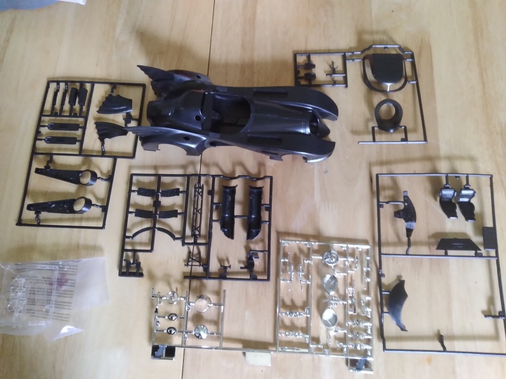Batmobile Body, Chassis, Interior, Engine, Glass, Trim- AMT 1/25 – Parts
