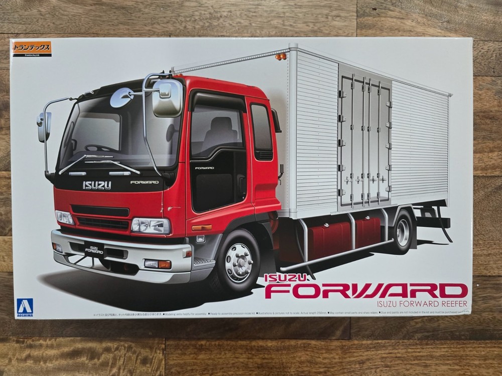 1/32 Aoshima Isuzu Forward Reefer