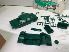 1/32 AIRFIX VINTAGE FORD ZODIAC MK III GREEN MODERN CARS MADE IN ENGLAND