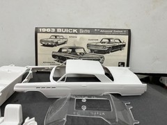 AMT 6523 1963 Buick Electra Hardtop Annual Vintage model 1/25 McM