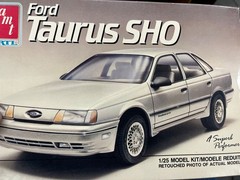 AMT 6265 Ford Taurus SHO Model KIT 1/25 McM Niob