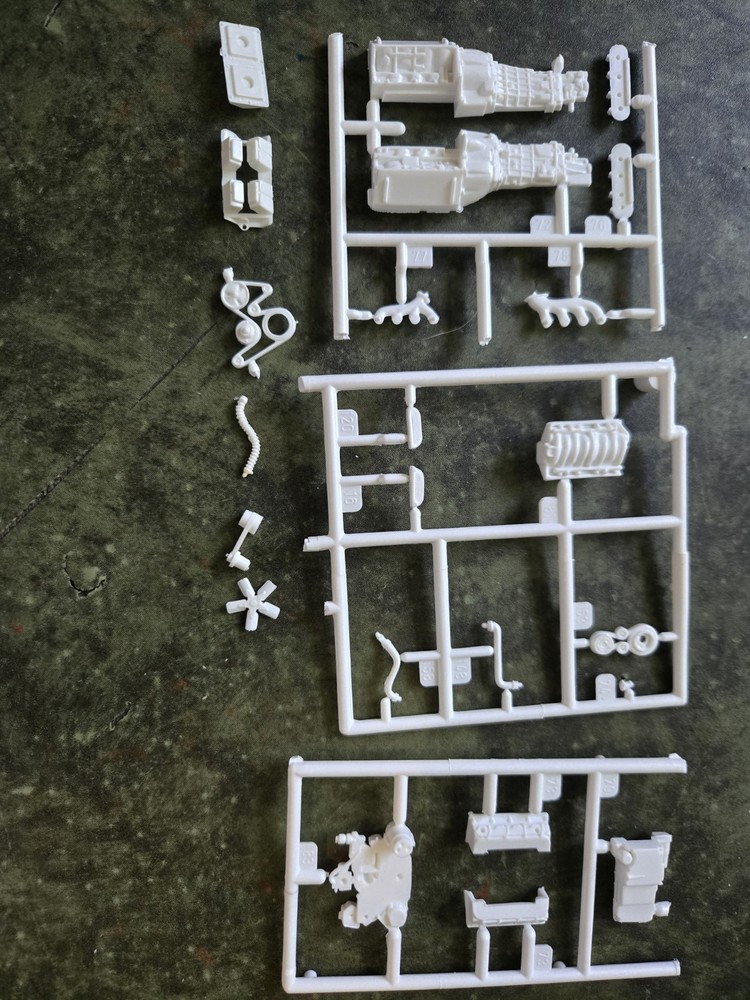 Revell 1/24 L.A.P.D. Camaro model Engine Parts V98E
