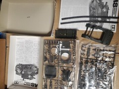 Tamiya 1/35 US Howitzer Motor Carriage M8 with 3 Figures TAM35312 Plastic Models