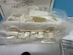 1/25 JO-HAN 1970 OLDSMOBILE 442 HARDTOP WHITE RED LINE TIRES MODEL KIT OPEN 3 B2