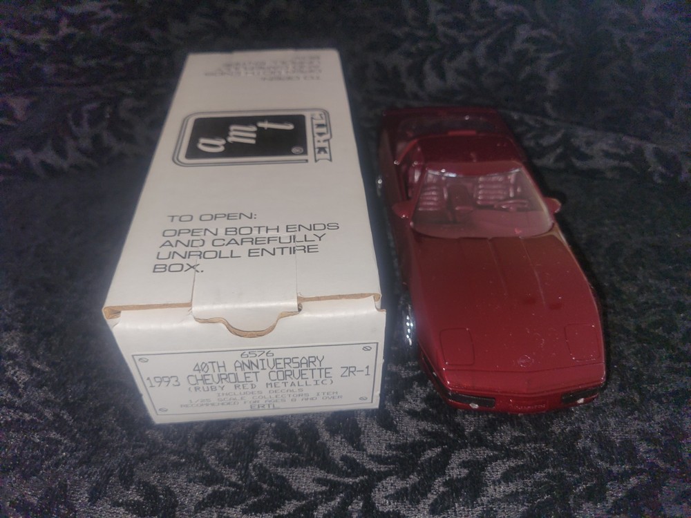 1993 AMT ERTL Chevrolet CORVETTE ZR-1 Dealer PROMO Car 40th Anniversary 6576 Red