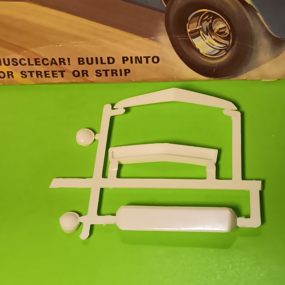 AMT LiL’ BOSS 72 1972 Ford Pinto Runabout 1/25 Front Pan Spoiler Headlight Cover