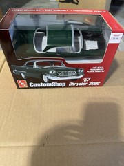 1/25 SCALE AMT 1957 CHRYSLER 300C PRE-DECORATED CUSTOM SHOP GREEN MODEL KIT #2