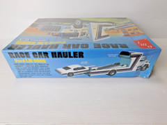 AMT Ford LN8000 Race Car Hauler – Model Truck Kit AMT758/06 1/25 Scale