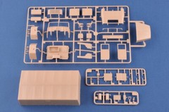 1/35 Hobby Boss Ukraine KrAZ-6322 Cargo Truck – HY85512