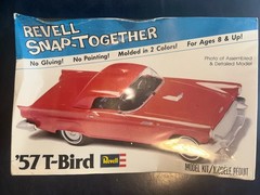 ’57 T-Bird Snap Together Revell 1:32 Model Kit # 1104 – new