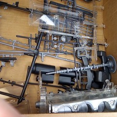 Revell Visible V8 Engine Model Kit 1:4 Scale Engine Vintage Partially Assembled