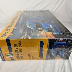 Rare Italeri Volvo VN 780 w/ 50′ US Trailer 1/24 Scale Plastic Model Kit