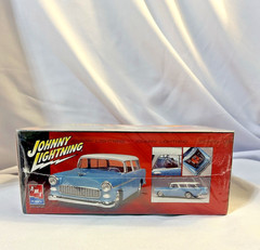 AMT CHEVY 1955 NOMAD Johnny Lightning model kit NEW FACTORY SEALED BOX-1:64Car