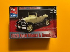 1929 FORD MODEL A ROADSTER MODEL KIT AMT ERTL 1/25 SCALE STARTED HAS EXTRA PARTS