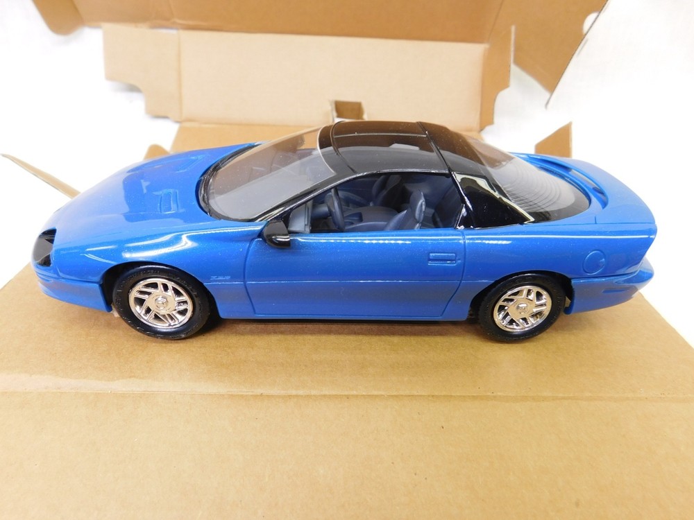 1994 CHEVROLET CAMARO Z/28 IN QUASER BLUE PROMO MODEL