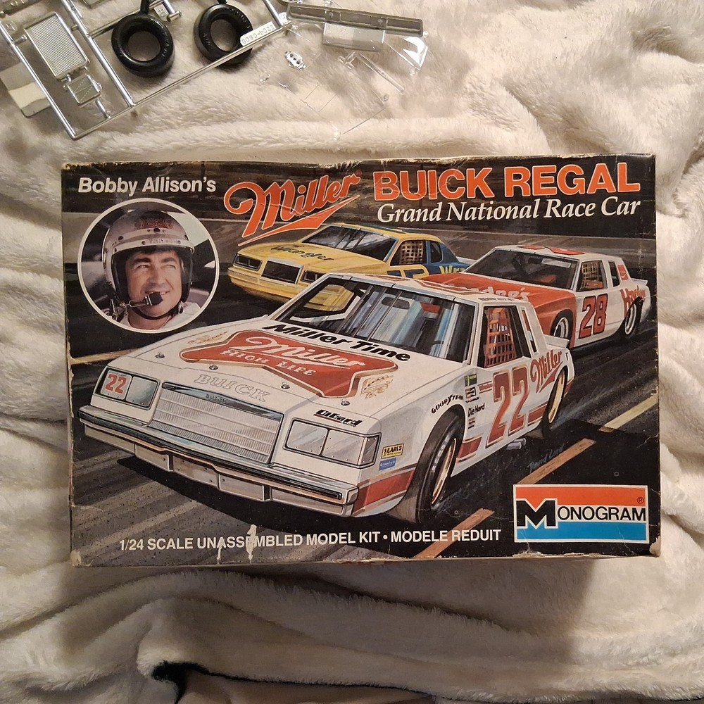 Monogram 1:24 #22 Bobby Allison’s Miller Beer Buick Regal Sealed Inside Model