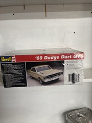 1995 Revell 7603 1/25 Scale ’69 Dodge Dart GTS Model Kit Skill 2
