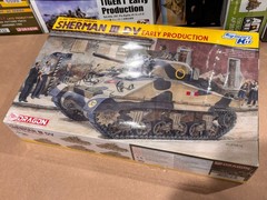 Dragon Models 6573 1/35 Sherman III DV Early Production Model Kit