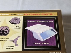 AMT 1/25 SCALE ’62 FORD THUNDERBIRD 2 IN 1 CUSTOMIZING KIT FACTORY SEALED 2011