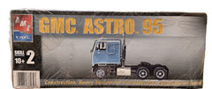 Vintage GMC Astro Truck Model Kit 1:25 AMT Ertl 2004 Factory Sealed NIB Semi