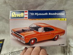 Revell 1970 Plymouth Roadrunner 1:24 Scale Plastic Model Kit – White 852980 NOB