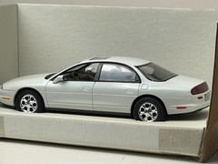 Brookfield 1:24 Scale 1997 Oldsmobile Aurora Promo Car with Box, White