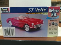 Revell ’57 Vette (1957 Corvette) model kit #85-6669 1/24 Scale Opened Complete