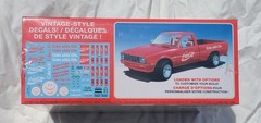 AMT 1980 Dodge Ram D50 Red & White Coca-Cola 1:25 Scale Plastic Model Kit New