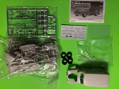 1941 FORD WOODY WAGON MODEL KIT AMT ERTL 1/25 SCALE SKILL 2 NEW COOL LOOK!!