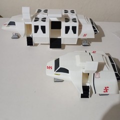 Set V Visitors Skyfighter & Squadship 1/24 scale, Only For display and adults