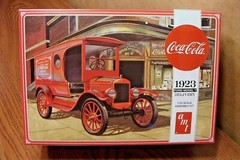 AMT 1923 FORD MODEL T DELIVERY VAN COCA-COLA 1/25 SCALE MODEL KIT