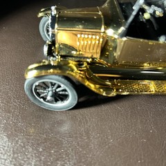 Limited edition 24KT Gold 1925 Ford Model T Touring Car Spectacular 1:24 Scale