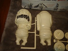Revell 1308 Model kit DRAG NUT Big Daddy w/Rat Fink Box open 1995 Kit MIB NICE