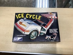 Ice cycle 1/12 scale kit -preowned see photos – As Is