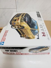 Nissan Skyline GT R Aoshima Co Ltd 1/24 size Collectables 17+