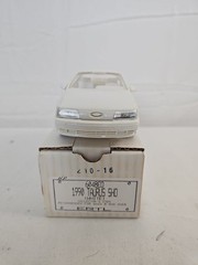 ERTL NIB PROMO CAR 1990 FORD TAURUS SHO WHITE #6048EO