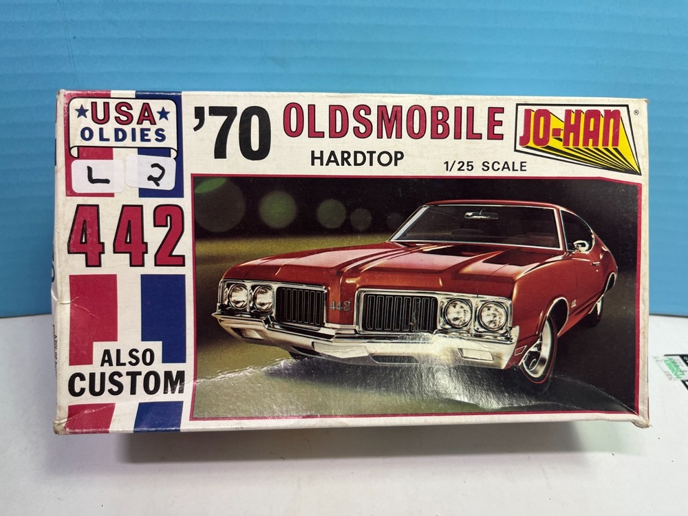 1/25 JO-HAN 1970 OLDSMOBILE 442 HARDTOP WHITE RED LINE TIRES MODEL KIT OPEN 2 B2
