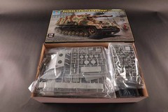 Trumpeter 00953 1/16 German Sd.Kfz.165 Hummel Model Kit Gift (Late Production)