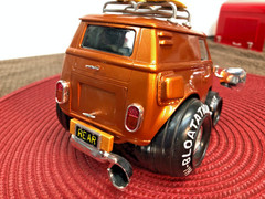 REVELL 1/25 DEAL’S WHEELS HIPPY VAN BUILT ART STUDIO DISPLAY MODEL & BONUS WOW!