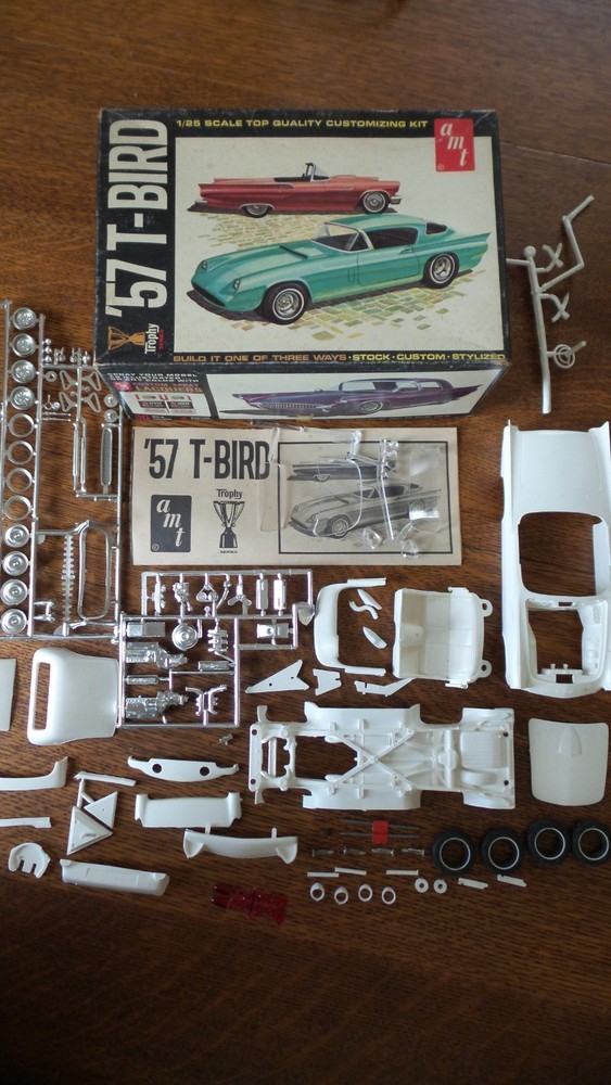 ’57 T-Bird AMT Trophy Series 1957 Ford Thunderbird Model Kit