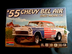 Model Kit 1955 Chevrolet Bel Air Monogram 1:24 2n1 Kit Skill Level 4