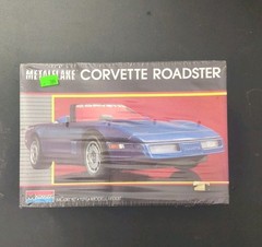 Monogram Metal Flake Chevrolet Corvette Roadster (1:24) Model Kit #2742 za9